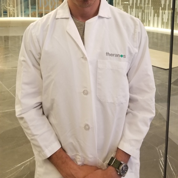 Theranos lab coat - Picture 3 of 10